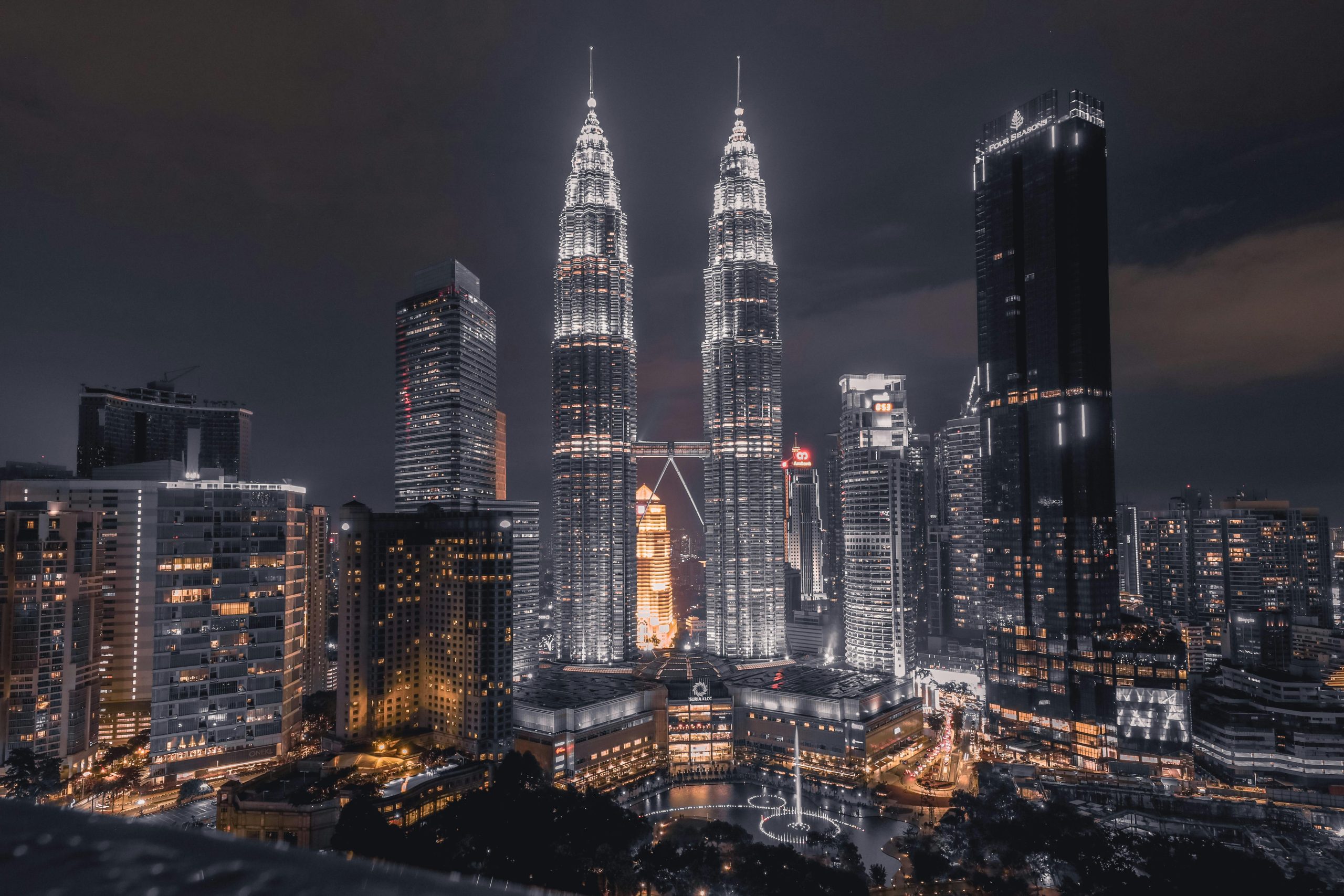 Iconic PETRONAS Twin Towers Join The World Federation Of Great Towers
